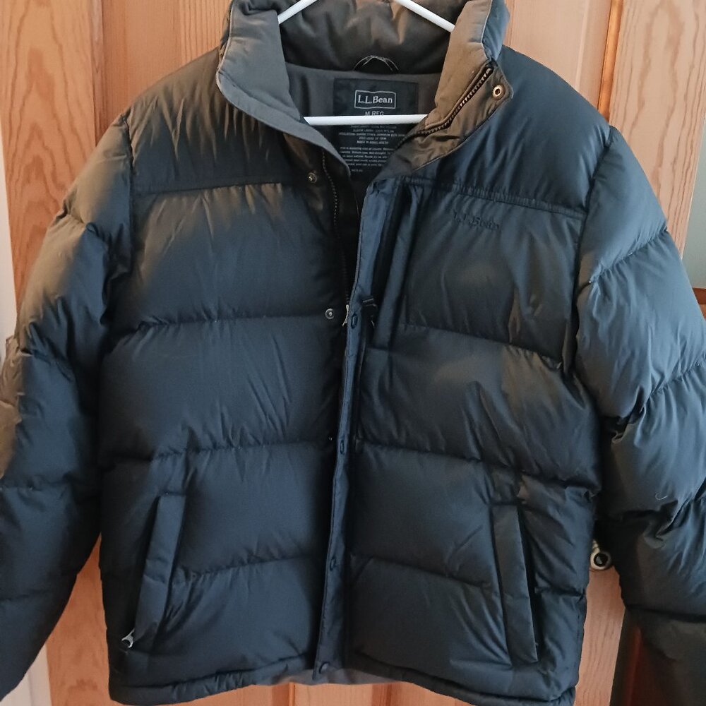 Men's LL Bean Size Medium Goose Down Jacket
